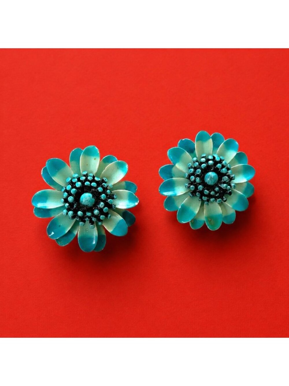 Vintage 1960s Enamel Flower Earrings Blue Ombre Clip On MOD Pop Art Floral Twee